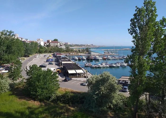 Promenada, 3 Camere, Langa Cazino, Faleza, Acvariu, Port Tomis, Plaja, Piata Ovidiu Apartamento *